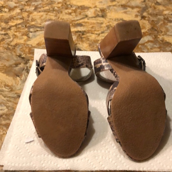 Shoes - Picture 4 of 4